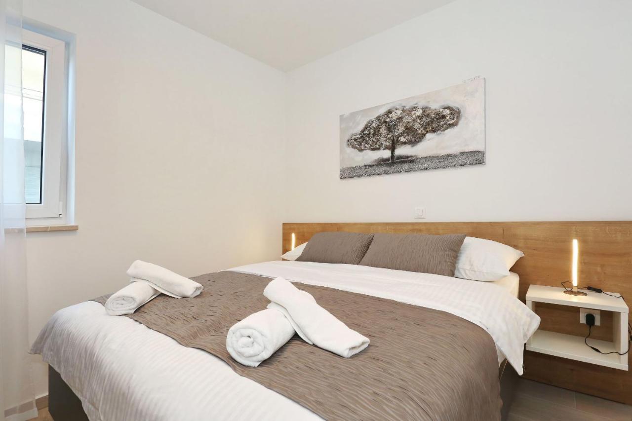 Villa Ankora 2 With Heated Pool 比奥格勒·纳·莫鲁 外观 照片