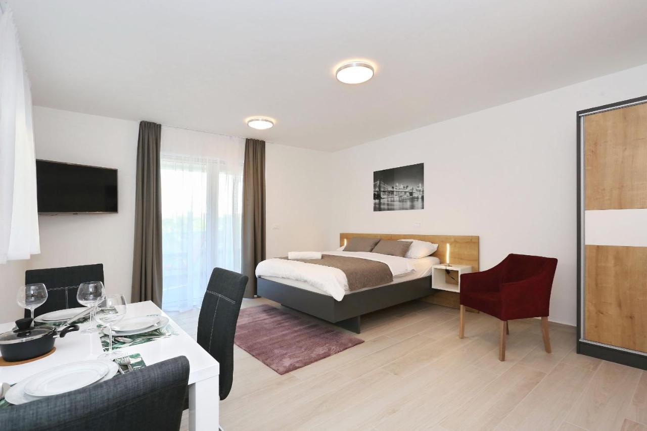 Villa Ankora 2 With Heated Pool 比奥格勒·纳·莫鲁 外观 照片