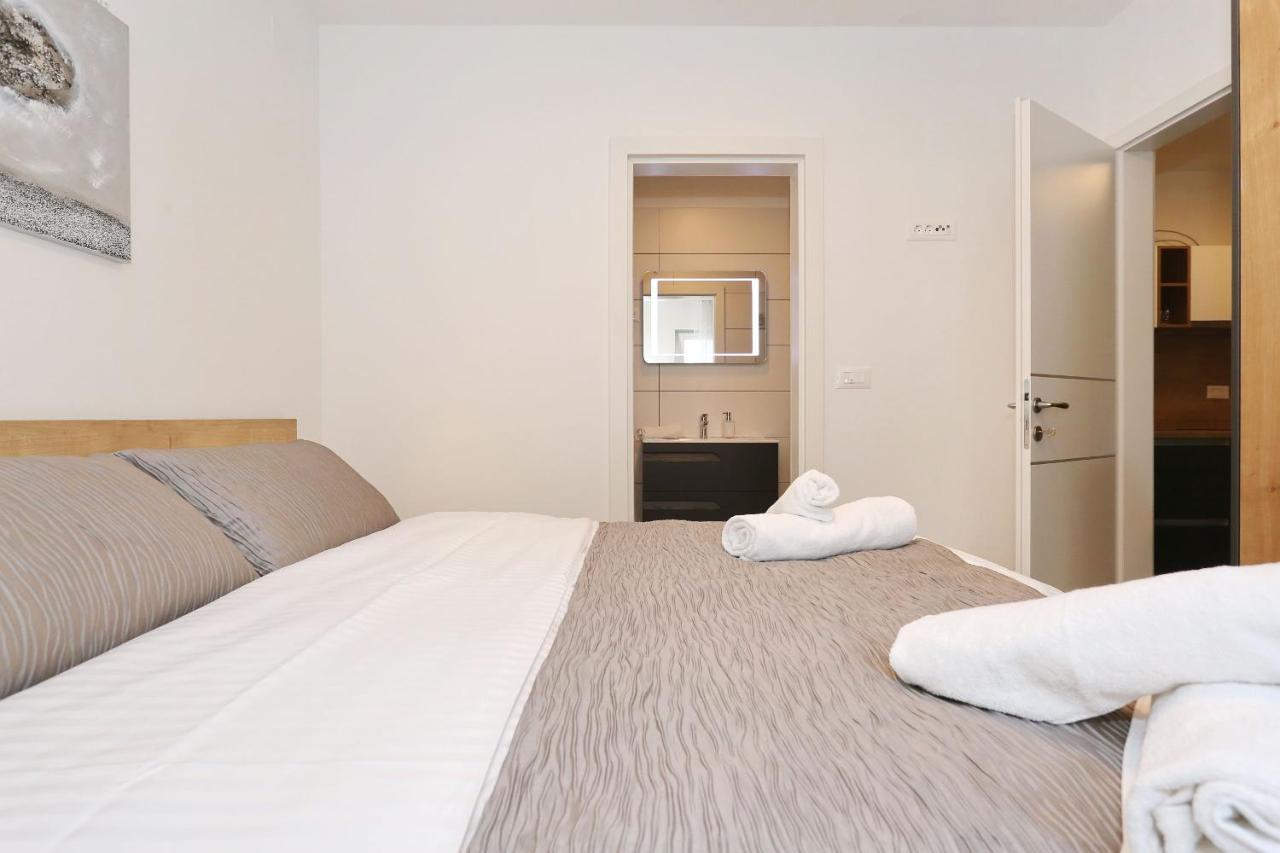 Villa Ankora 2 With Heated Pool 比奥格勒·纳·莫鲁 外观 照片