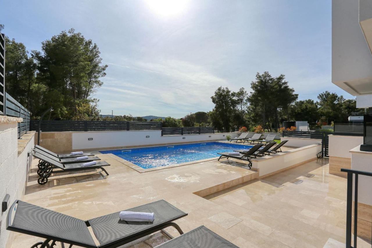Villa Ankora 2 With Heated Pool 比奥格勒·纳·莫鲁 外观 照片