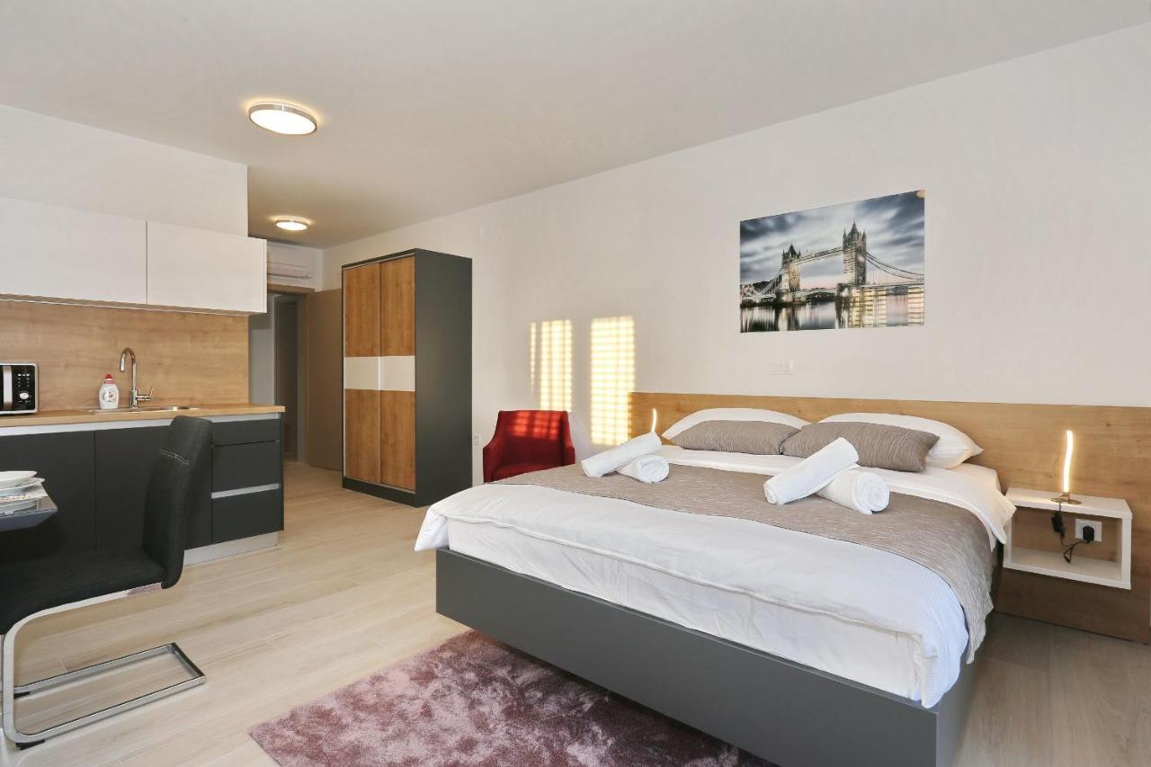 Villa Ankora 2 With Heated Pool 比奥格勒·纳·莫鲁 外观 照片