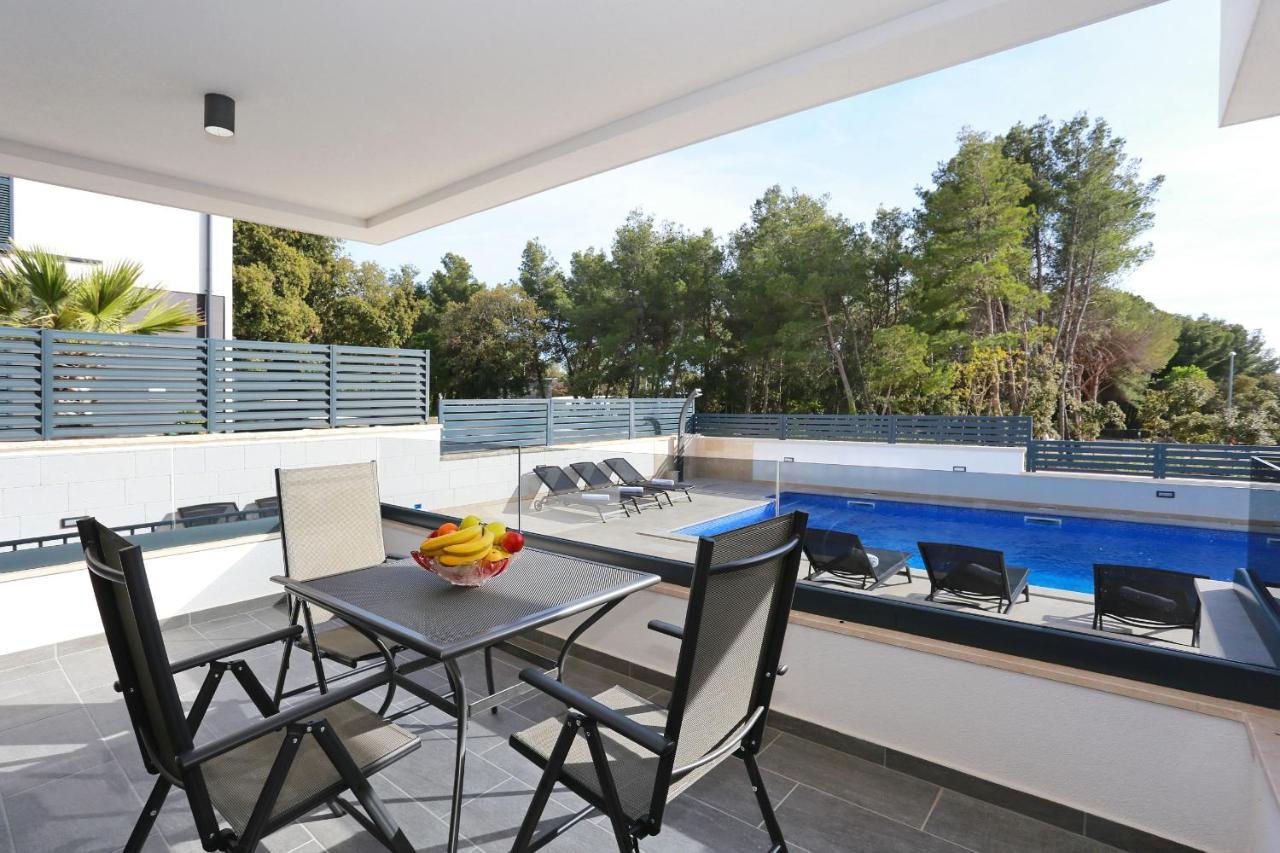 Villa Ankora 2 With Heated Pool 比奥格勒·纳·莫鲁 外观 照片